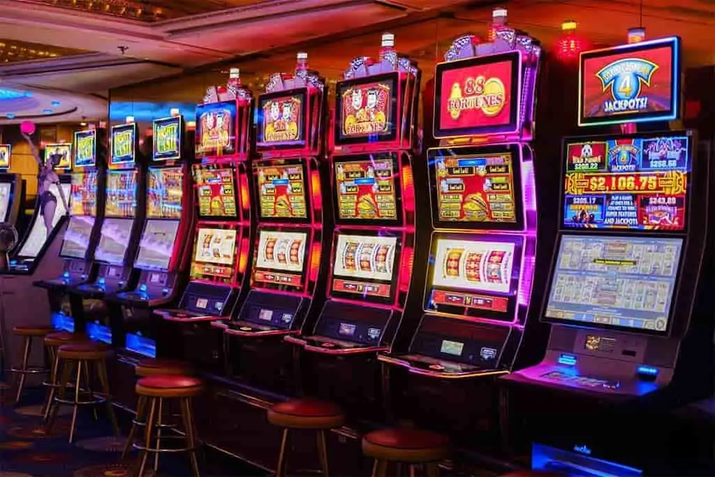 Games in a Casino - Slot-Machines