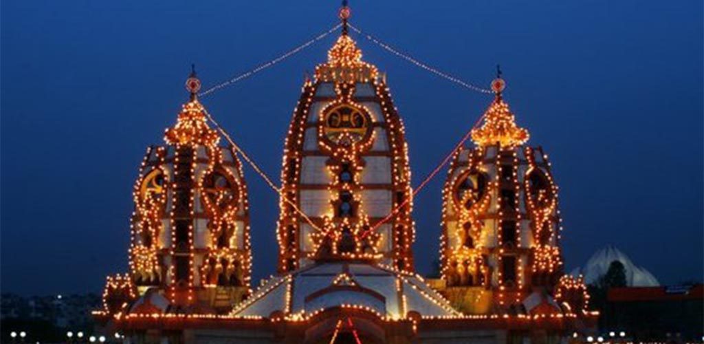 10 Best Tourist Places To Visit In Delhi - ISKCON Temple.