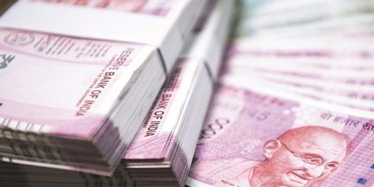 Rupee surges 14 paise to 75.28 against US dollar in early trade